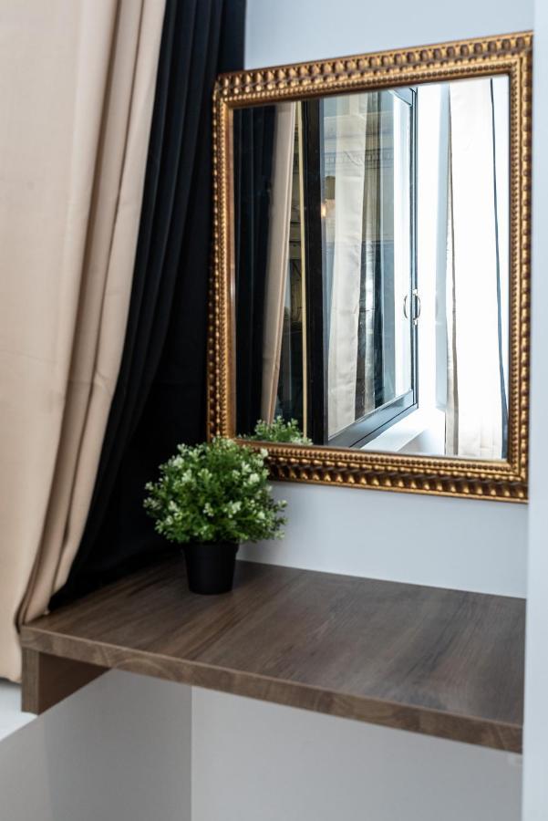 Luxurious Triplex - Marais & Montorgueil Appartement Parijs